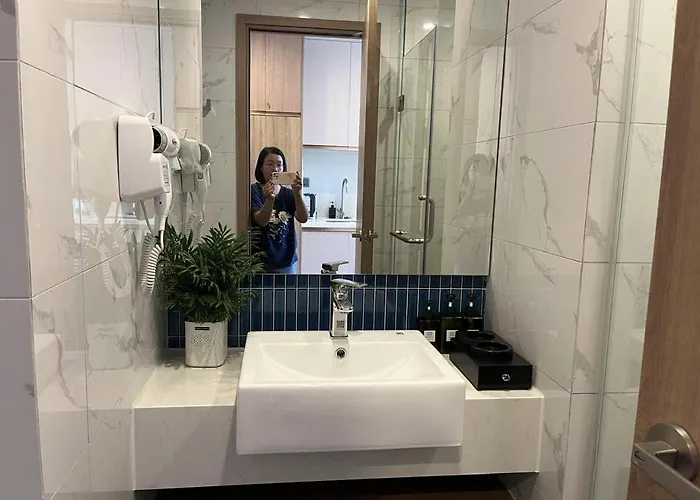 Bay Sunset Apartment Ha Long